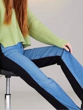 PacSun Blue Black Paneled 90’s Boyfriend Jeans Size 25